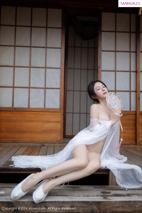 鱼子酱fish  [XiuRen]高清写真图 2024.07.26 No.8927 鱼子酱Fish 美腿性感第10张图片